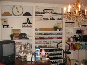 INSPIRATION: My "no boys allowed!" dressing room