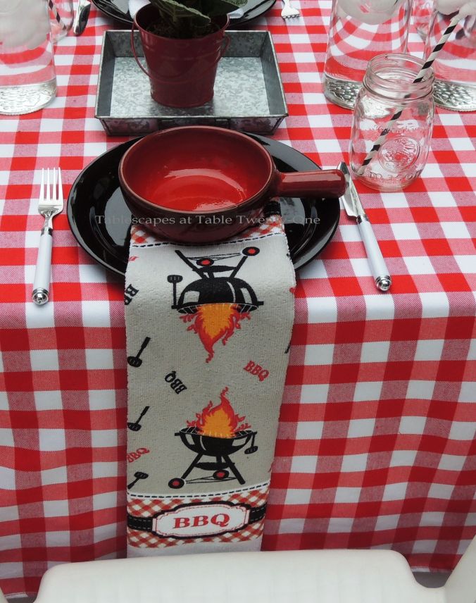 Tablescapes at Table Twenty-One, www.tabletwentyone.wordpress.com: Grill It Up! - Single place setting