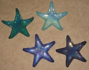 INSPIRATION: Brilliantly blue glass starfish plates by AKCAM