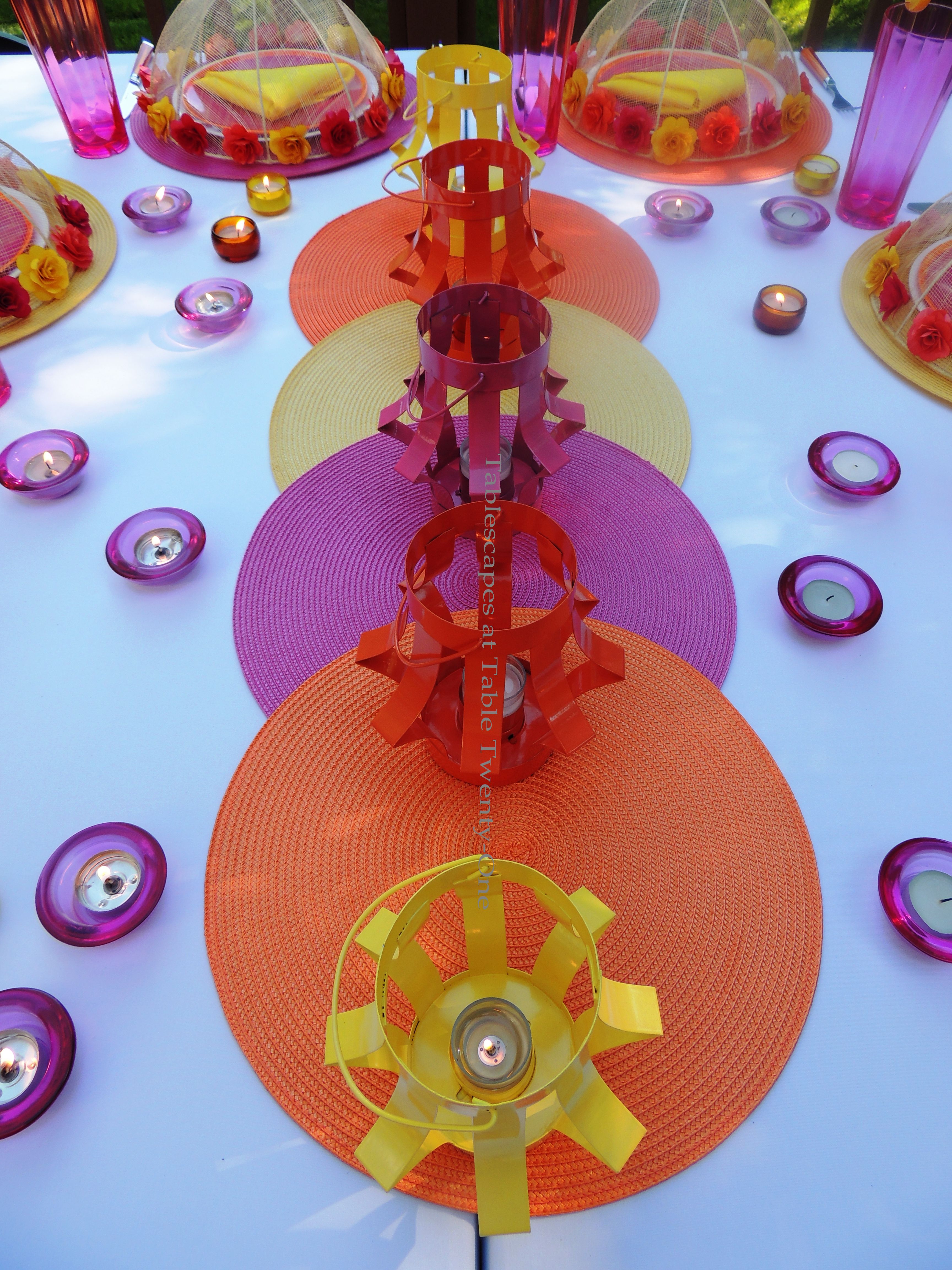 Tablescapes at Table Twenty-One, www.tabletwentyone.wordpress.com, Hot Fun in the Summertime! - full centerpiece