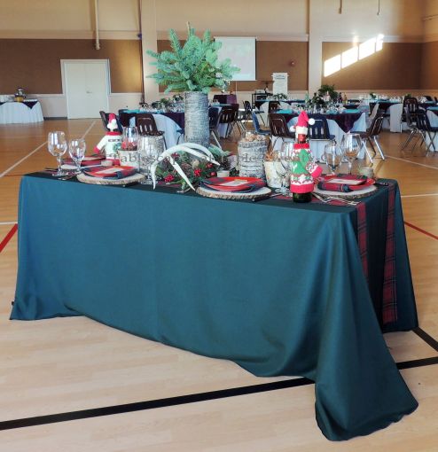 Alycia Nichols, Tablescapes at Table Twenty-One, www.tabletwentyone.wordpress.com, “Christmas in the Woods”: Christmas tablescape with natural elements