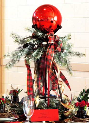 Alycia Nichols, Tablescapes at Table Twenty-One, www.tabletwentyone.wordpress.com, Tartan On the Tee – A Creekmoor Christmas: Centerpiece